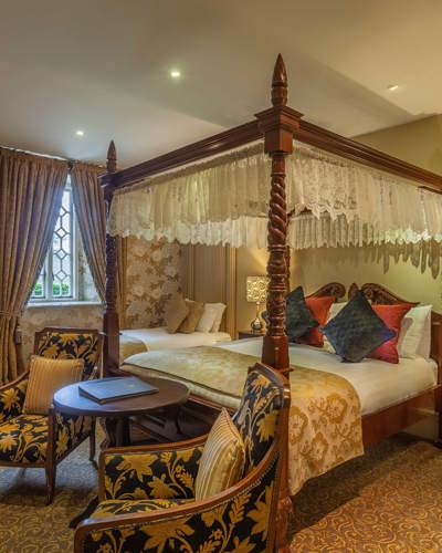 Equisite finishings in the 4 star ballyseede castle hotel