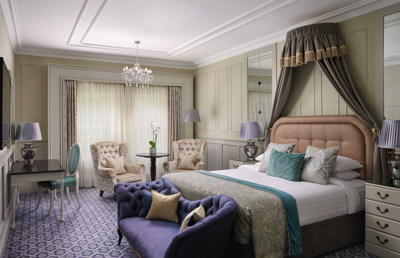 Large hotel suite in 4 star castle hotel in ireland